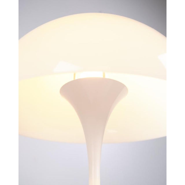 White Vintage Panthella Table Lamp in White Acrylic by Verner Panton for Louis Poulsen, 1970s For Sale - Image 8 of 13