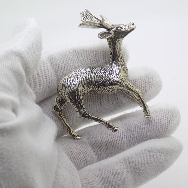 A lovely detailed vintage Italian deer figurine, handcrafted in Italy during the 1970s/1980s in Continental Silver...