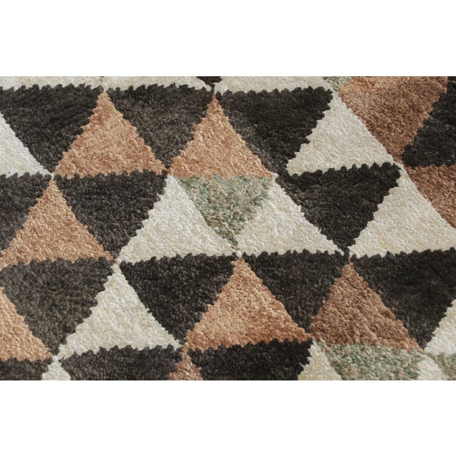 Mid-Century Modern Rug & Kilim’s Scandinavian Style Rug in Brown Geometric Pattern For Sale - Image 3 of 9