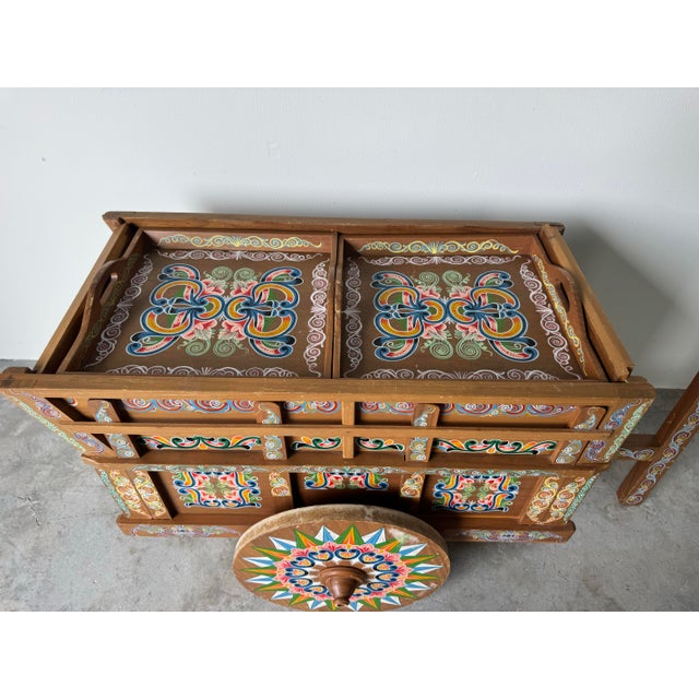 Vintage Joaquin Chaverri Costa Rican Folk Art Hand-Painted Ox Cart Bar / Drinks Cabinet For Sale In Miami - Image 6 of 12