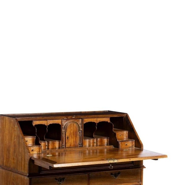 Quenn Mary Writing Desk in Vinhatico Wood, 18th Century For Sale - Image 4 of 6