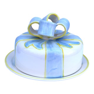 Late 20th Century Ribbons and Bow Plate and Cover Portugal Martam Safaril For Sale