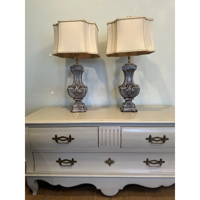 Traditional Set of Two John Richard Ceramic Table Lamps For Sale - Image 3 of 12