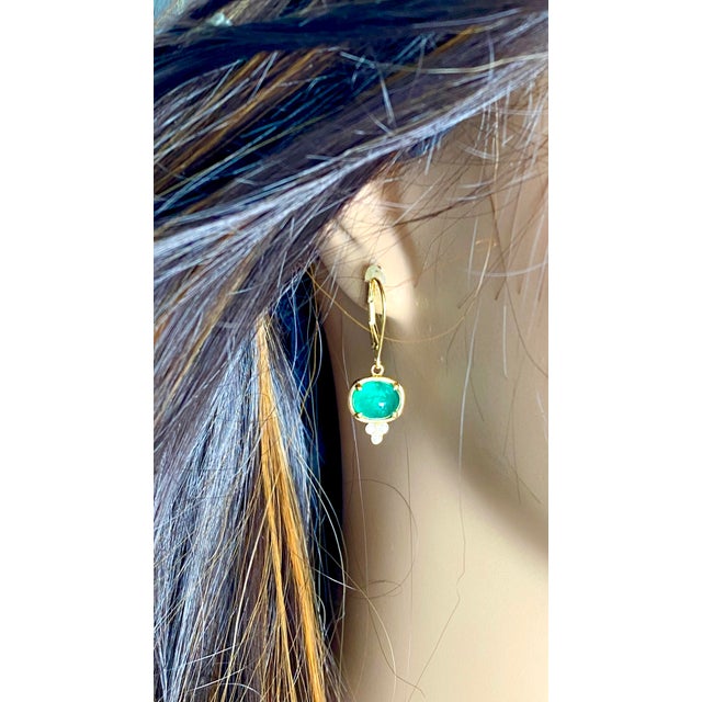 14k Yellow Gold Colombian Cabochon Emerald and Diamond Lever Back Hoop Earrings - 2 Pieces For Sale - Image 4 of 10