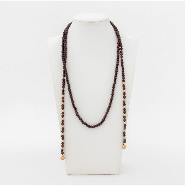 Contemporary 14k Yellow Gold Garnet Bead Lariat Necklace For Sale - Image 3 of 5