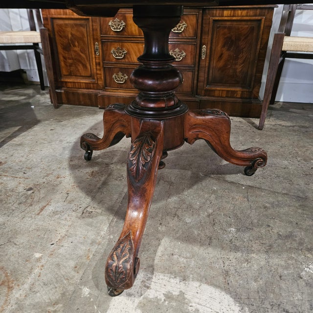 Victorian 19th Century Victorian Mahogany Round Tri-Leg Pedestal Breakfast Table For Sale - Image 3 of 14
