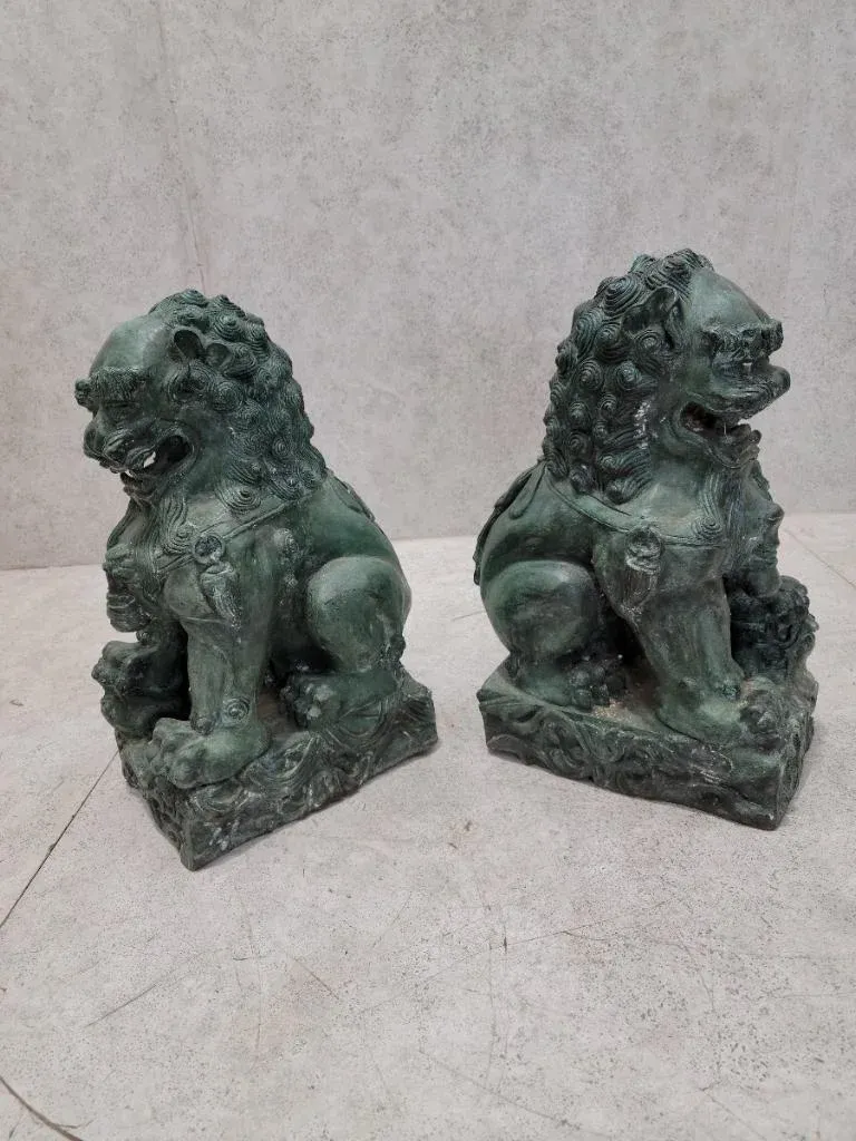 Design Toscano NY13668011 Vrouwelijke Chinese Guardian Lion Foo Dog Aziatisch decor standbeeld, 23 cm, polyresin, bronzen afwerking