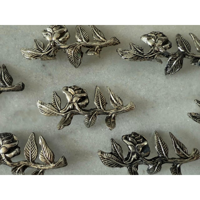 Set of 10 Vintage Silver Plated Rose Place Card Holders For Sale In Austin - Image 6 of 11