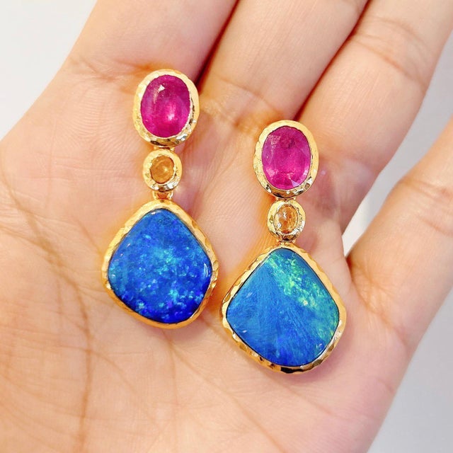 Bochic "Capri" Blue Opal, Ruby & Sapphire Necklace Set in 22k Gold & Silver For Sale - Image 12 of 18