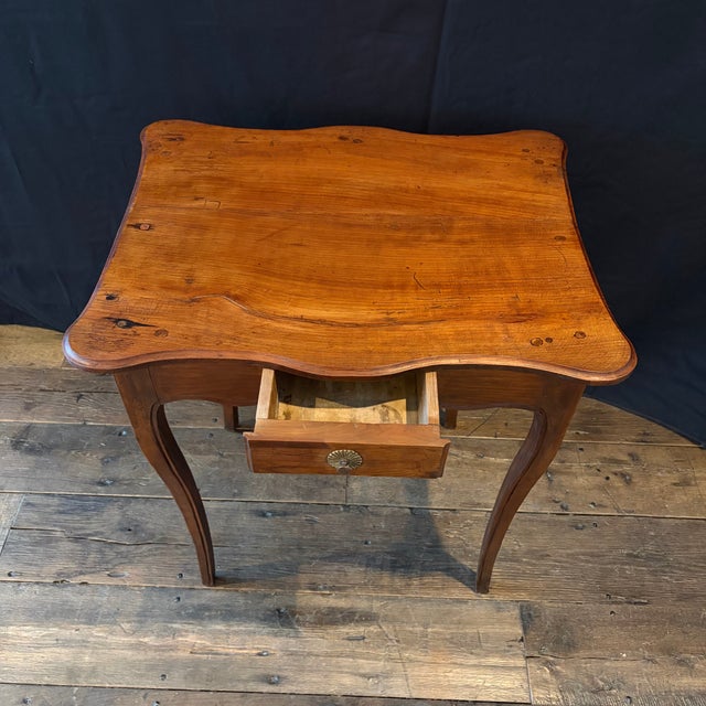 Mid 19th Century Antique French Louis XV Walnut Side Table or Petite Desk For Sale - Image 5 of 10