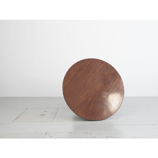 1940s Round Ships Table in Dark Stained Wood with Brass Details by Gustavo Pulitzer-Finali, Italy, 1940s For Sale - Image 5 of 18