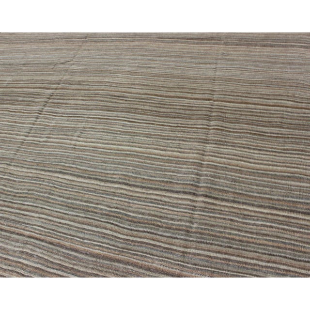 Early 21st Century Keivan Woven Arts Modern Kilim With Solid Design in Variation of Gray Tones For Sale - Image 5 of 12