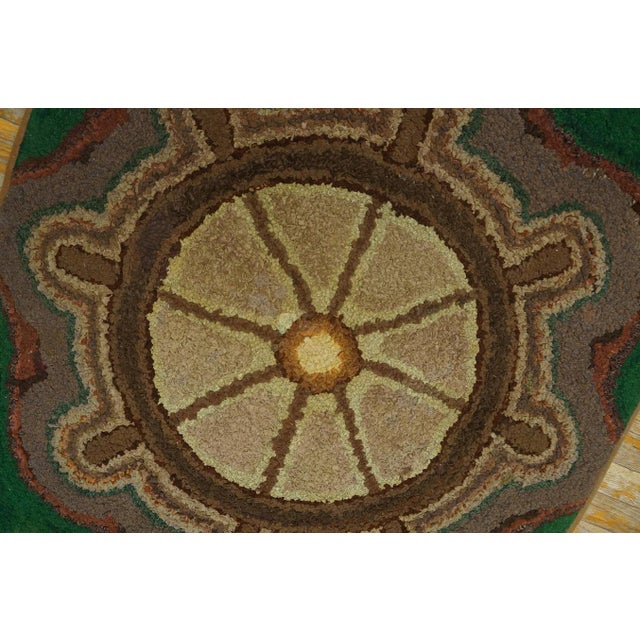 1930s Green Medallion Antique American Hooked Rug 3'4" X 3'6" Knotted Wool Carpet For Sale - Image 4 of 11
