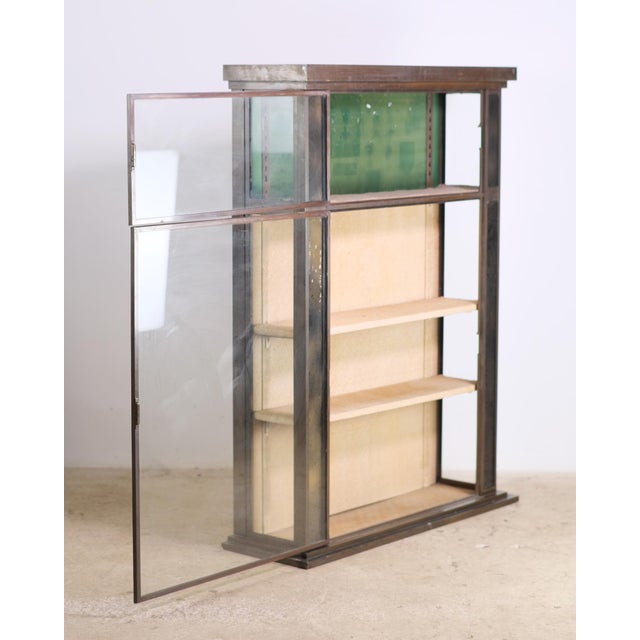 Traditional Mid 20th Century European 5 Ft. Brass Free Standing Display Case For Sale - Image 3 of 14