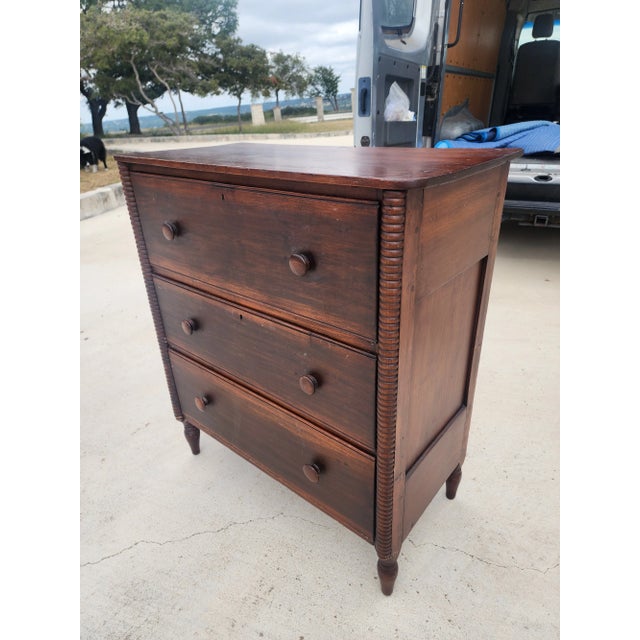 Late 19th Century American Country Style Chest of Drawers For Sale - Image 5 of 15