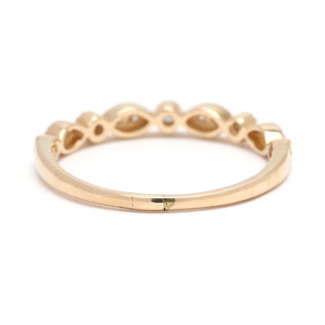 Modern Thin .18ctw Diamond Band Ring, 14k Yellow Gold, Ring Size 7.75 For Sale - Image 3 of 5