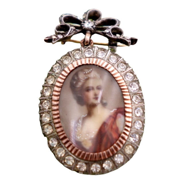 Gold and Silver Bow-Shaped Brooch For Sale