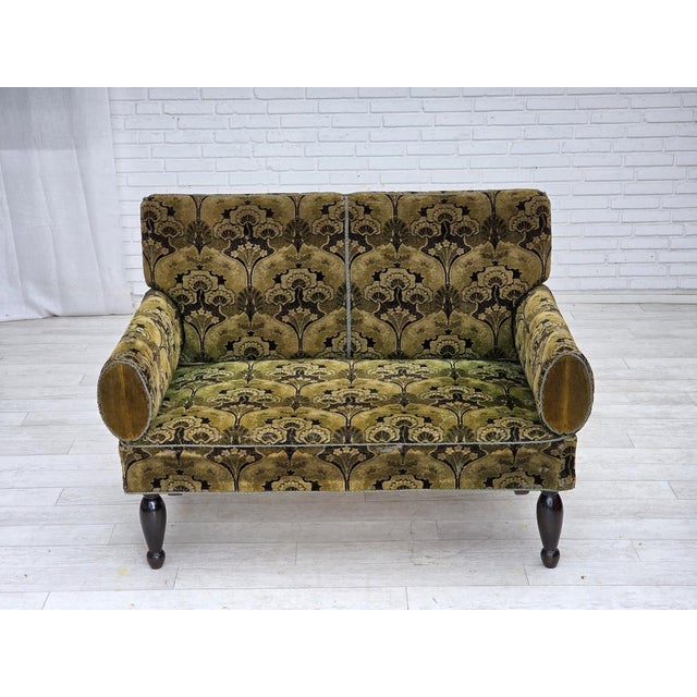 1930s, Danish 2-seater drop arm daybed/sofa. Original good condition: no smells, no stains and stable construction....