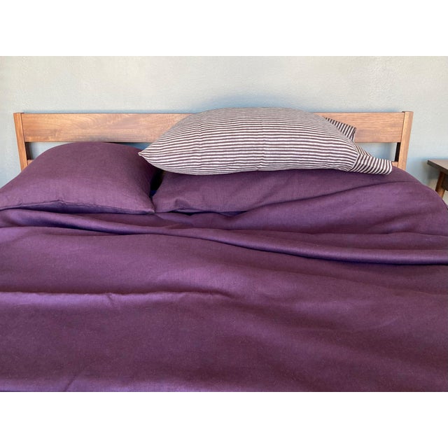 Contemporary Plum Textiles Runyon Plum Linen For Sale - Image 3 of 4