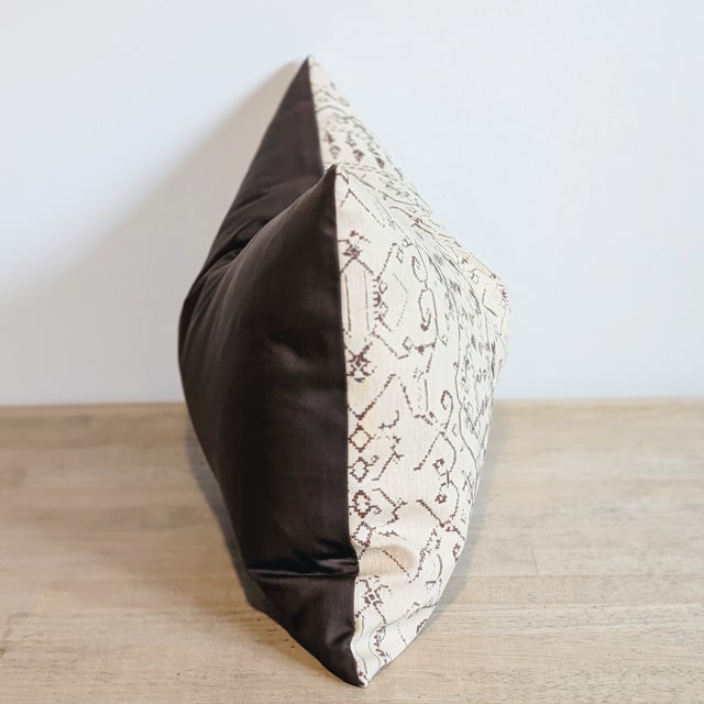 Soane Britain Symi hand print linen pillow in chesnut, with coordinating brown cotton back. Invisible zippers and...