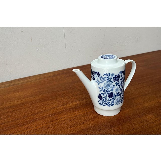 Blue Mid-Century German Ceramic Tea or Coffee Pot Series Hamburg Form 20 Decor Blumenspiel by Lieselotte Kantner for Melitta, 1960s For Sale - Image 8 of 18