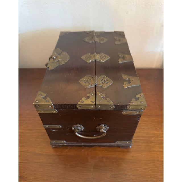 Mid 20th Century Vintage Chinoiserie Lacquered Wooden Jewelry Box Adorned With Brass Hinges & Koi Fish Latch For Sale - Image 12 of 12
