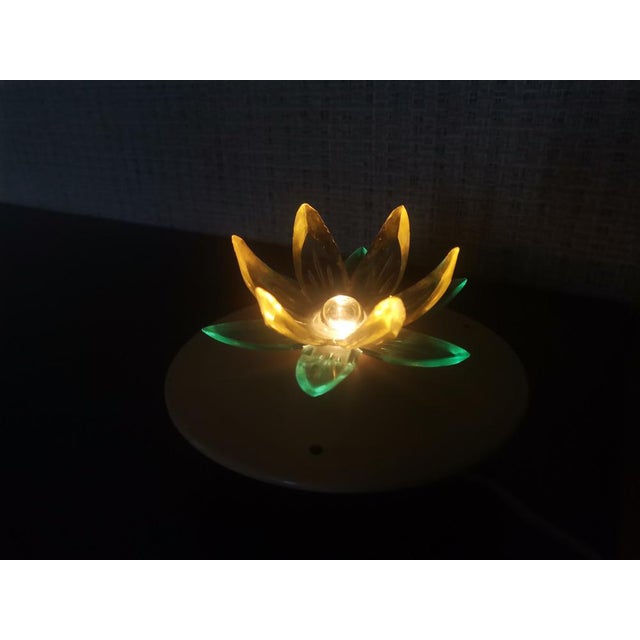 Green Acrylic Water Lily Night Light Lamp, Eastern Europe, 1970s For Sale - Image 12 of 18