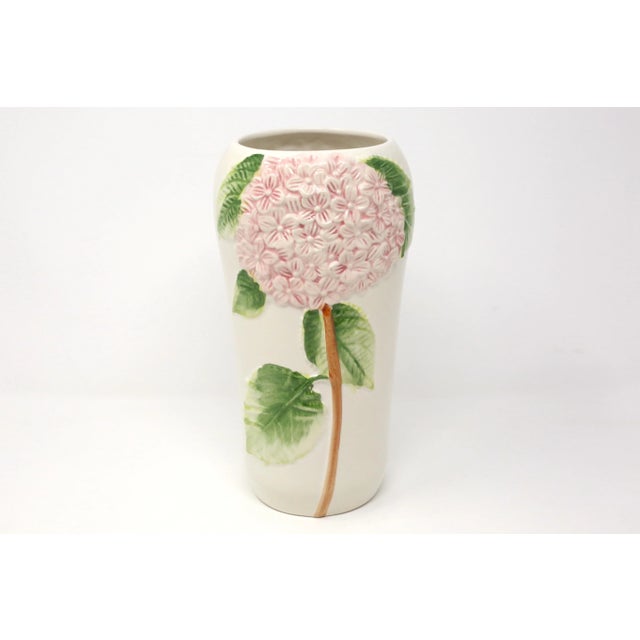 1990s Vintage Pink and Blue Hydrangea Planters or Cachepots - Set of 3 For Sale - Image 5 of 12