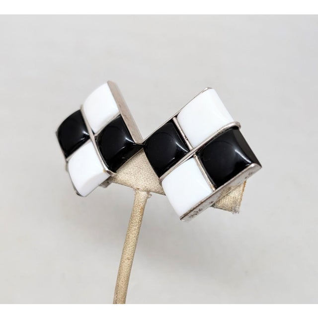 Mid-Century Modern Vintage 1950s Signed Napier Square Silvertone Black & White Resin Checkered Clip Earrings-2 Pieces For Sale - Image 3 of 5