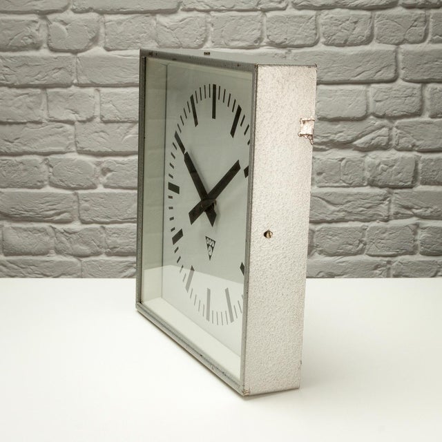 Industrial Square Pragotron Wall Clock from Pragotron, Czechoslovakia, 1950s For Sale - Image 3 of 7