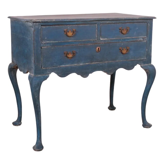 18th Century Painted Lamp Table For Sale