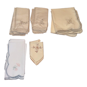 1970s Embroidered Fabric Dinner Napkins (2 Sets of 12 Beige) & 6 White Napkins - 30pcs