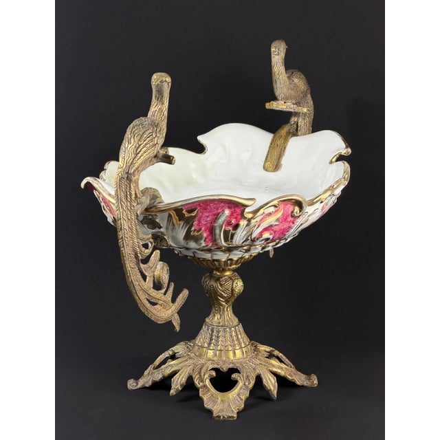 Large Hollywood Regency Peacock Centerpiece Bowl in Gilt Metal and Porcelain, 1930s For Sale - Image 6 of 17