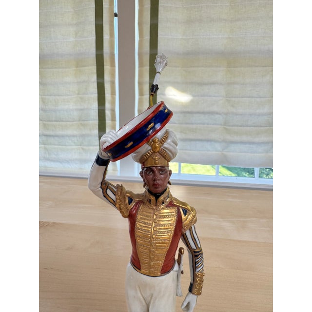 A beautiful example of Sitzendorf porcelain detail.