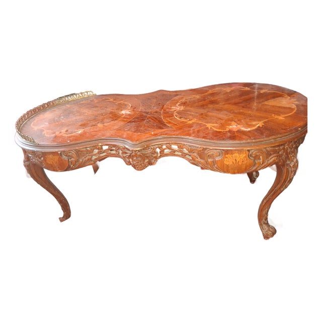 1700th Century Louis Xv Kidney-Shaped Coffee Table For Sale