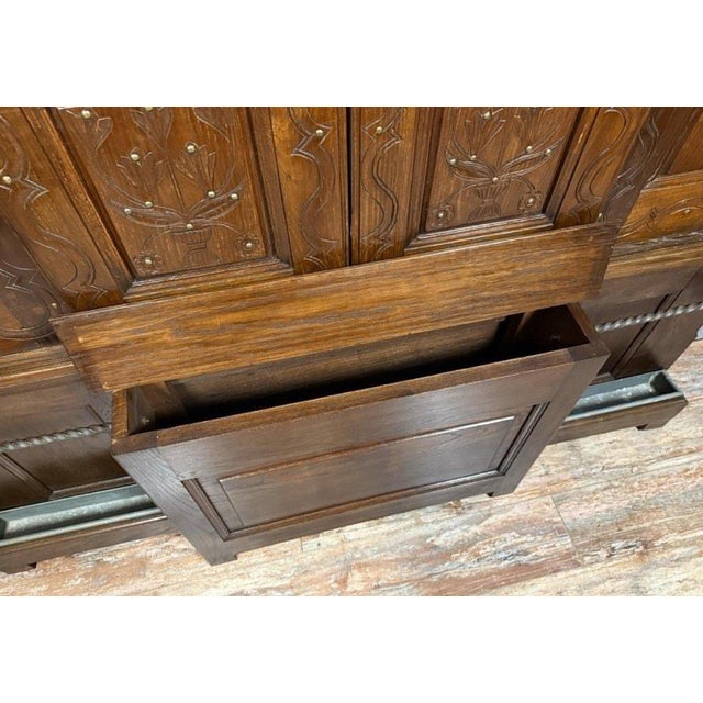 Large Neo-Gothic Carved Oak Entryway Wardrobe with Built-in Chest, Late 19th Century For Sale - Image 6 of 7