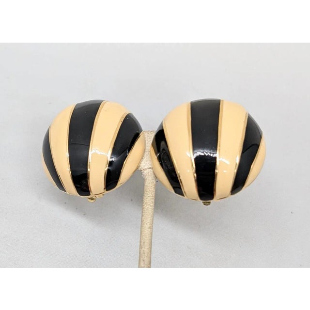 Ciner Vintage 1980s Signed Ciner Goldtone Black & Ivory Enamel Striped Clip Earrings-2 Pieces For Sale - Image 4 of 7