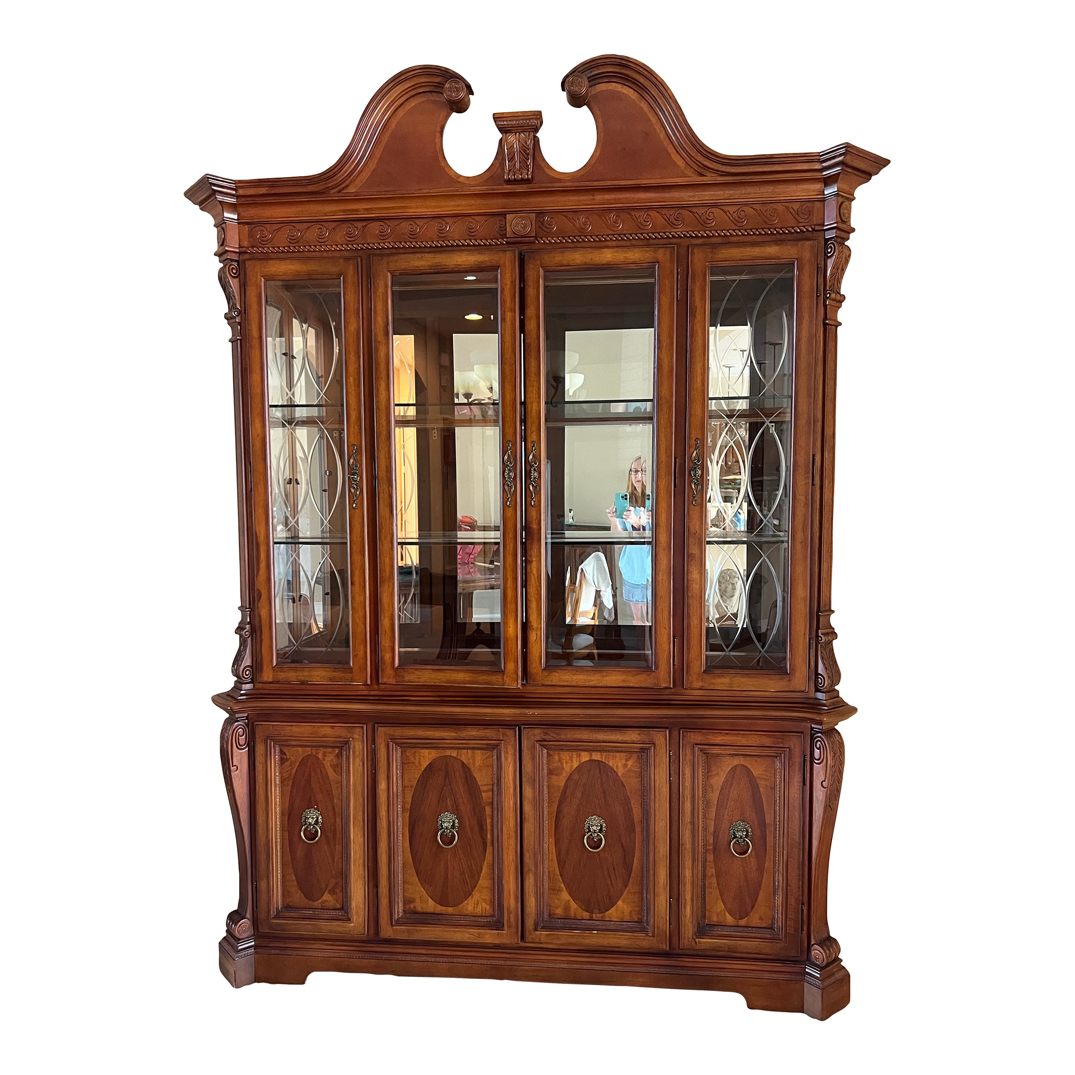 Tradtional Wooden China Cabinet