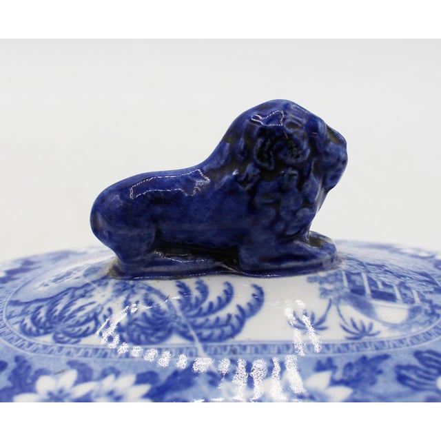 Circa 1810-1820 Pair of Staffordshire District Blue and White Sauciers and Undertrays For Sale In Raleigh - Image 6 of 9