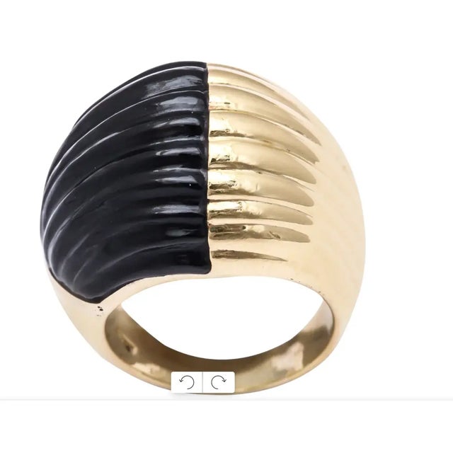 1960s Striated Black Onyx & 18kt Yellow Gold Bisected Dome Ring For Sale - Image 5 of 8