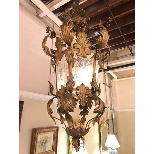 1910s Georgian Style Chandelier With a Globe Centre Matching Chain and Canopy For Sale - Image 5 of 10