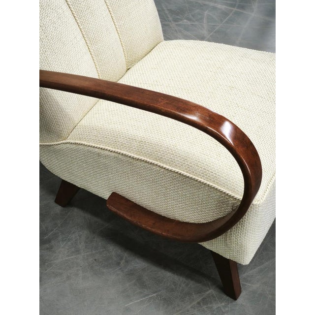 Art Deco Bentwood Armchair by Jindřich Halabala, Former Czechoslovakia, 1940s For Sale - Image 6 of 16