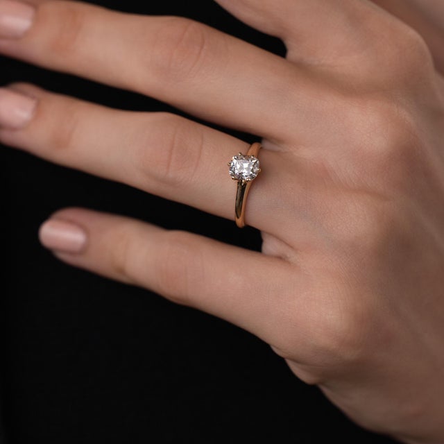 1900 - 1909 1900-1909 Victorian Gia 0.91 Carat Diamond 14k Yellow Gold Solitaire Engagement Ring, Size 5.75 For Sale - Image 5 of 6