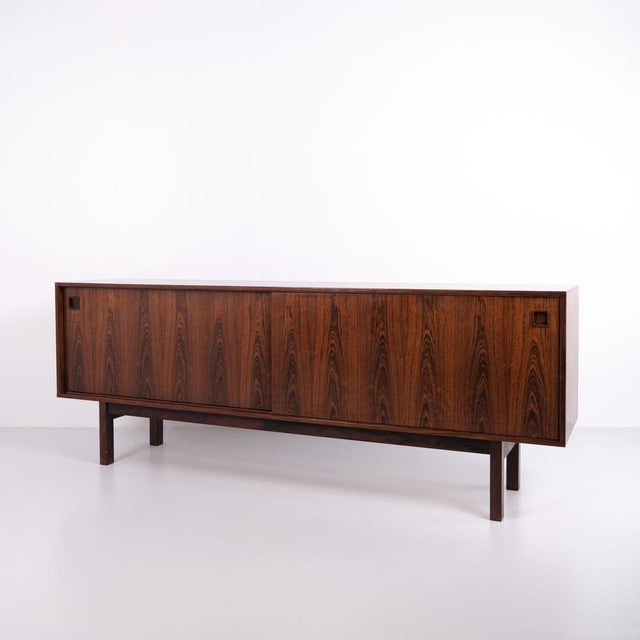 Wood Model 21 Sideboard in Rosewood by Gunni Omann for Omman Jun, 1960s For Sale - Image 7 of 11