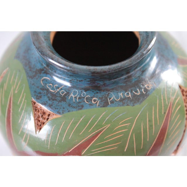 Green Vintage Folk Art Artisan Made Toucan Bird Design Nicaraguan Vase For Sale - Image 8 of 9