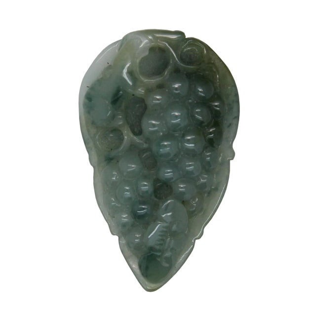Green Detail Carved Green Color Natural Jade Grape Fruit on Leaf Pendant For Sale - Image 8 of 8