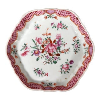 Chinese Export Porcelain Famille Rose Teapot Stand With Puce Diaper Border, Circa 1775 For Sale