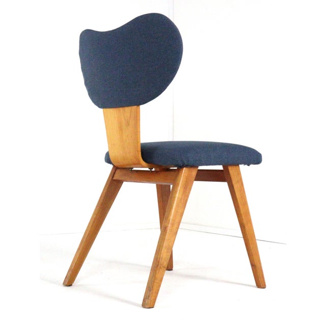 Round Dining Table and Chairs in Beech Heart, 1950s, Set of 5 For Sale - Image 3 of 18