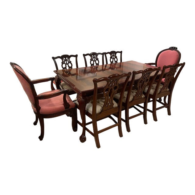 Late 20th Century Maitland-Smith Mahogany Dining Table With 8 Chairs (6 Chippendale + 2 Henredon Host Chairs) For Sale