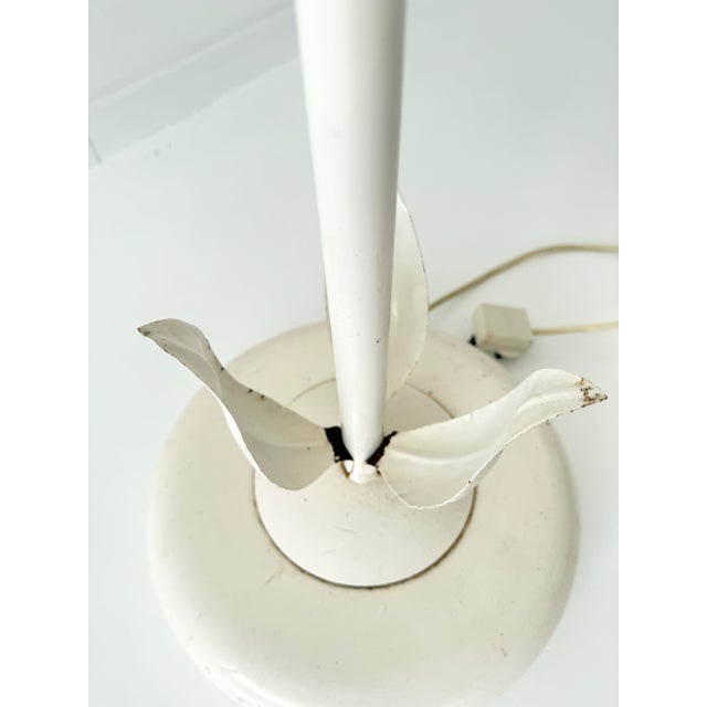 Ivory Italian Enamel White Leaf Tole Floor Lamp by Sergio Terzani, 1970s For Sale - Image 8 of 18